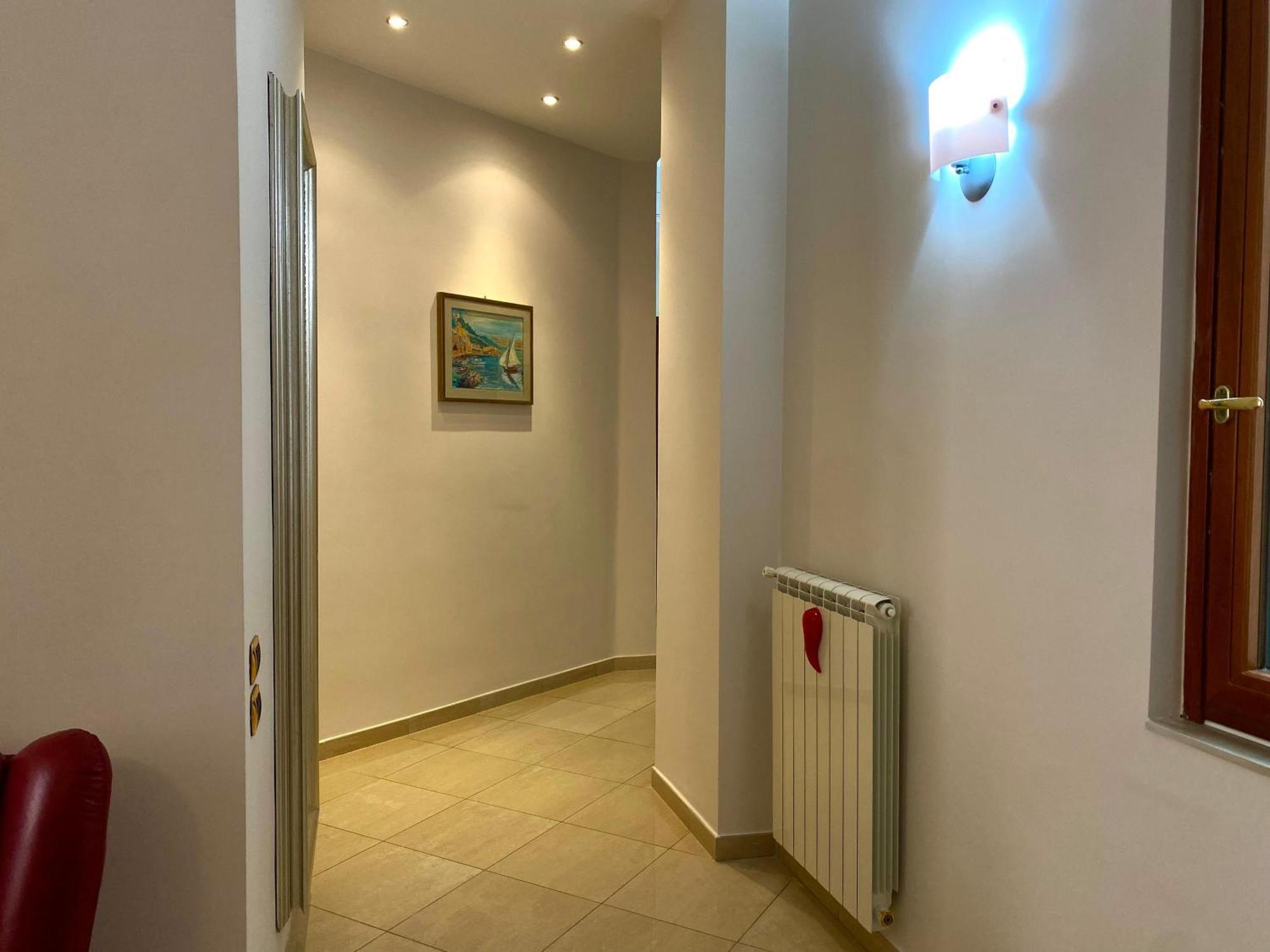 A Casa Di Don Peppino Apartment Salerno Luaran gambar