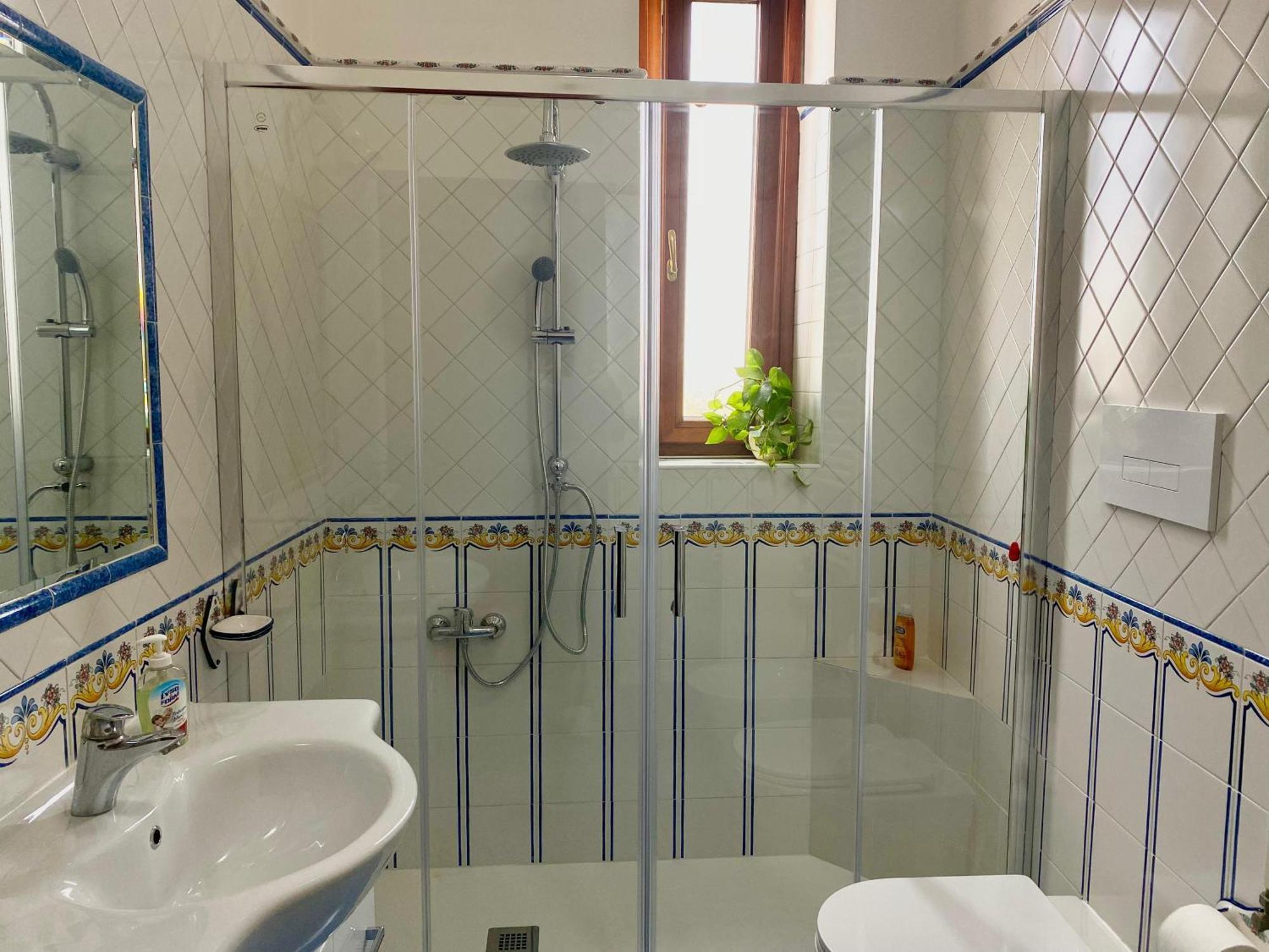 A Casa Di Don Peppino Apartment Salerno Luaran gambar