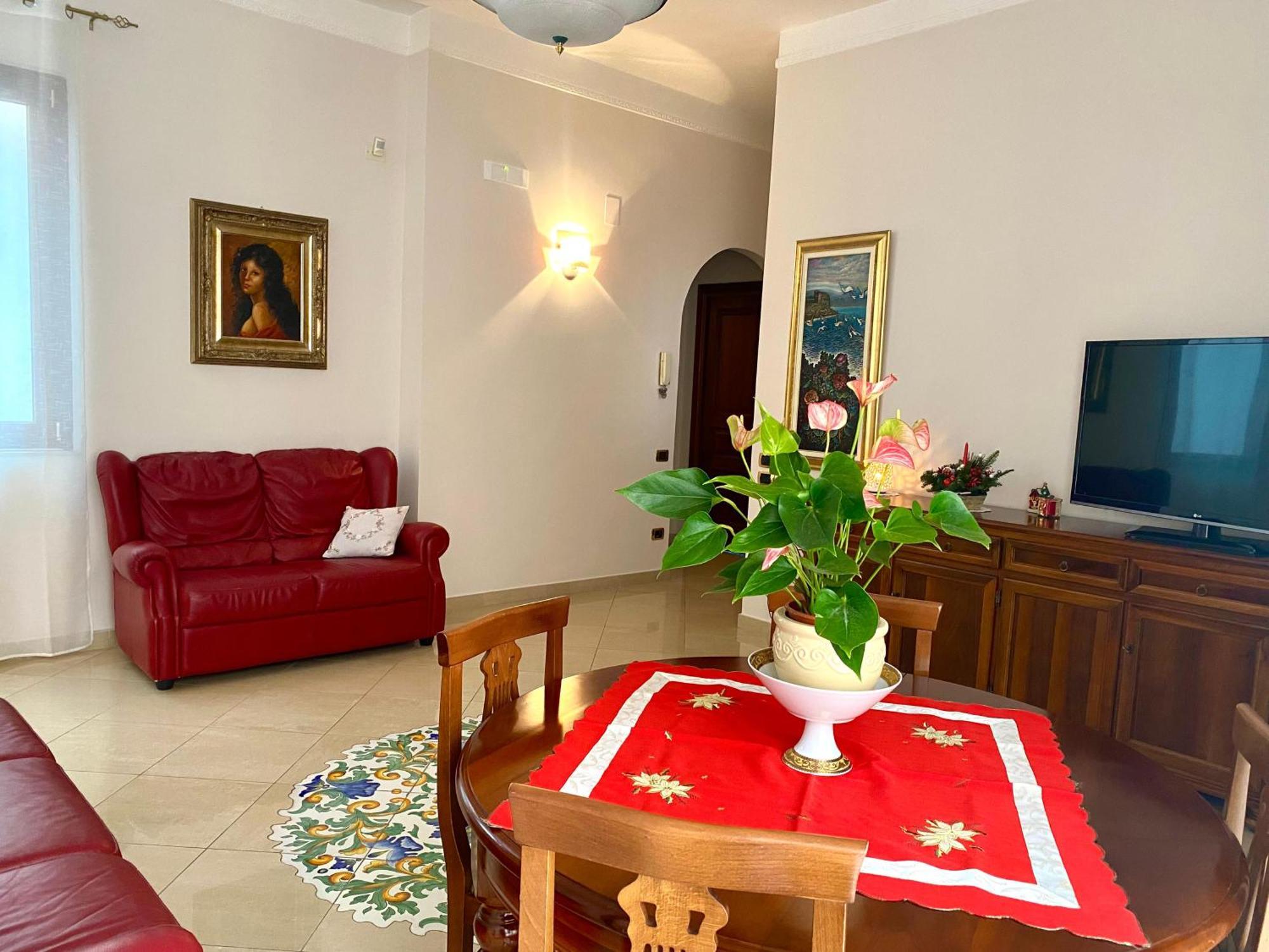 A Casa Di Don Peppino Apartment Salerno Luaran gambar