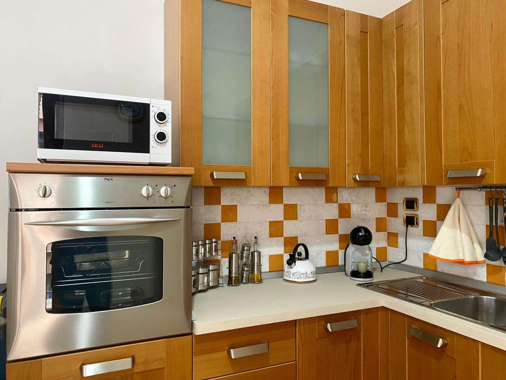 A Casa Di Don Peppino Apartment Salerno Luaran gambar